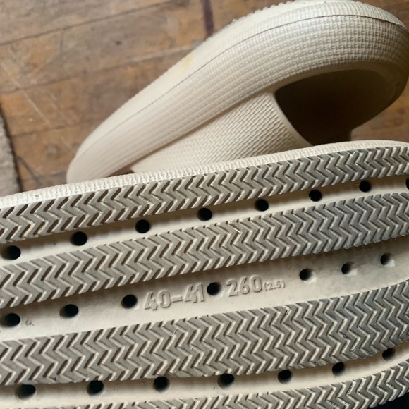 Cloud slides ๐ค - Picture 4 of 5